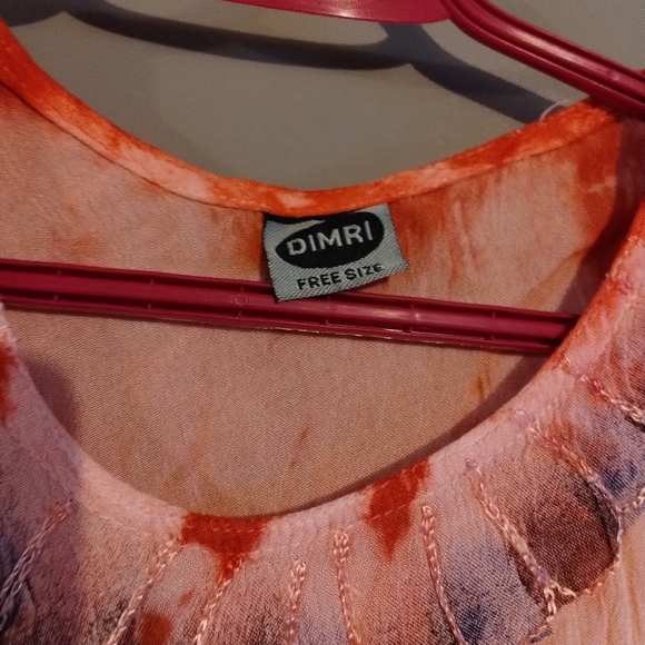 Dimri Made in India Tye-Dye Floral Embroidered Top - Picture 3 of 4